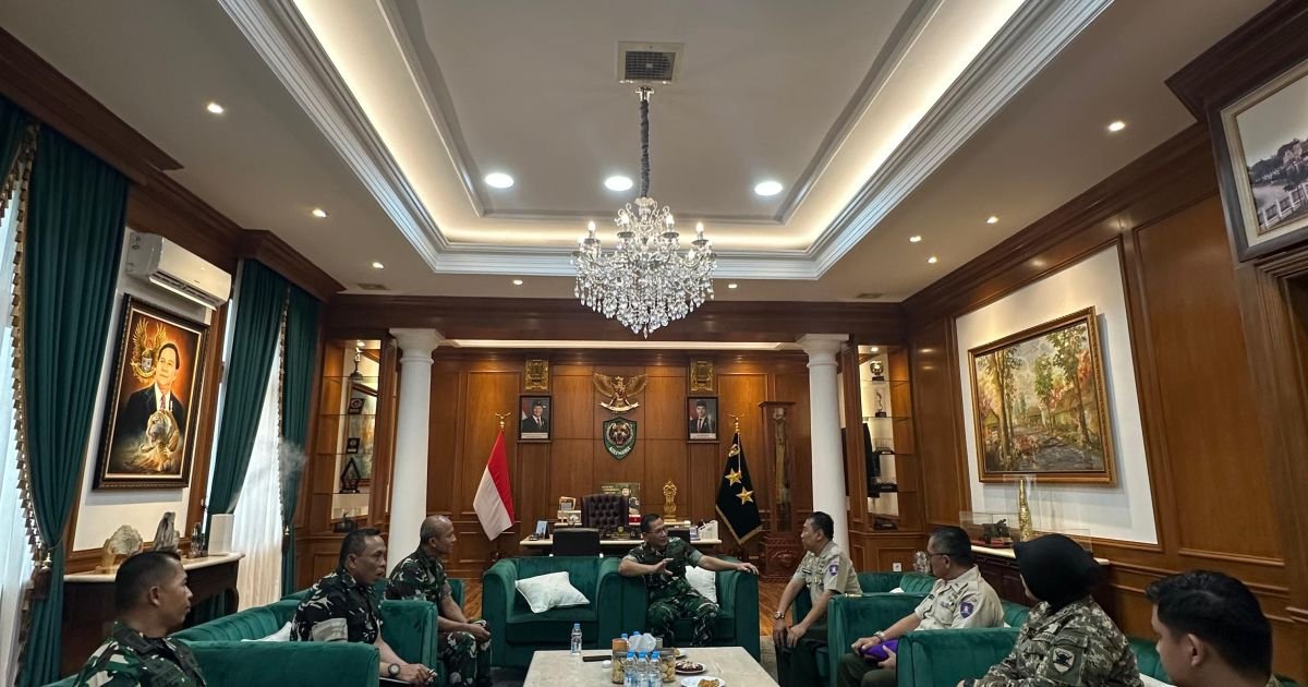 Audiensi Dengan Resimen Mahasiswa Mahawarman Di terima langsung oleh Pangdam III Siliwangi