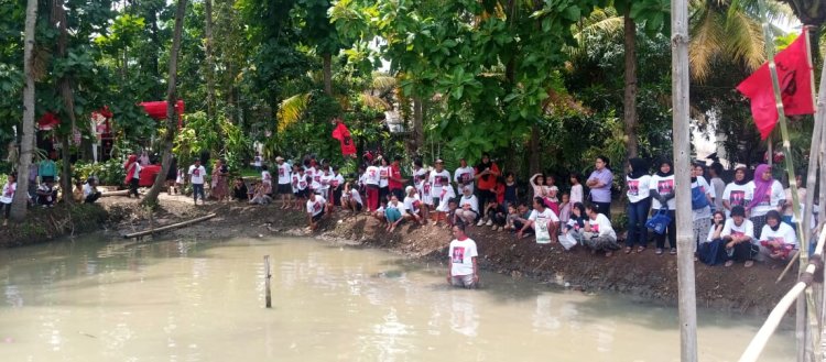 Calon DPRD Provinsi Jawa Barat Dr Abah Ruskawan Gelar Kampanye Ngobeng Kolam Ikan