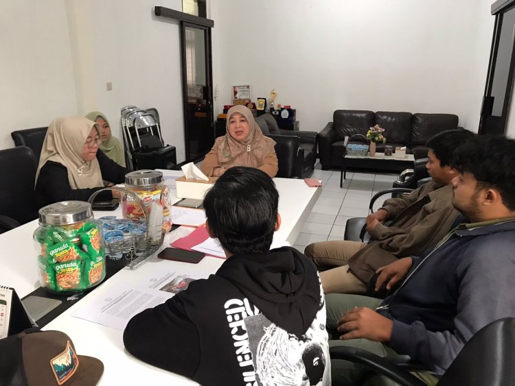 Audensi Terkait Pungli Traktor Tenaga Ahli Partai Politik Di Cianjur