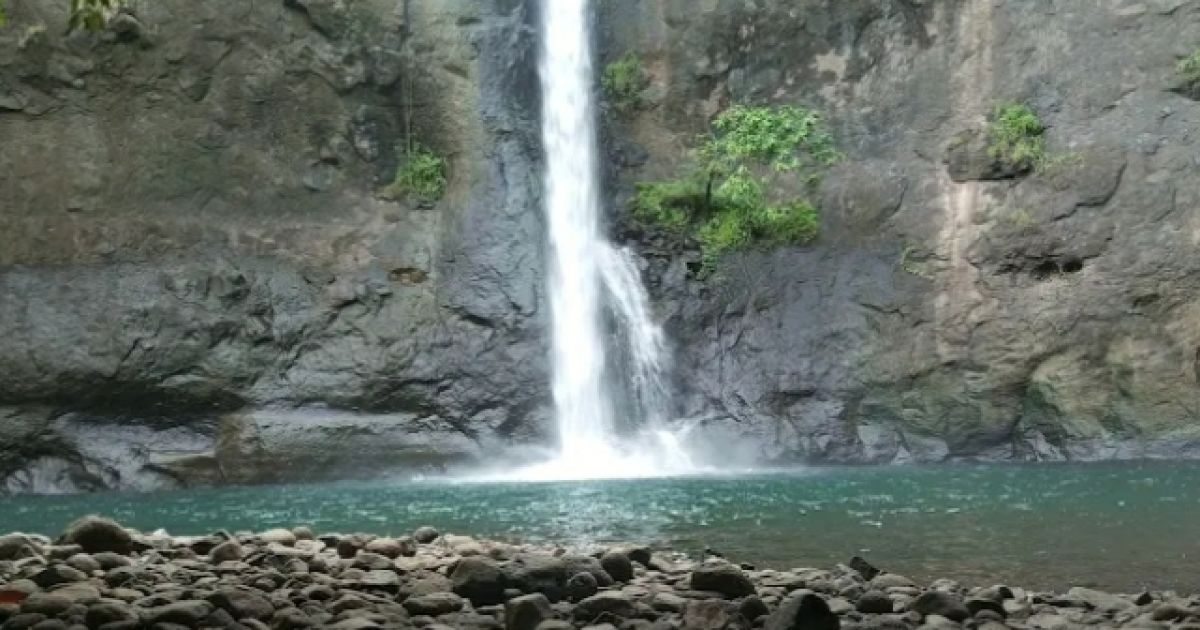 Curug Larang, Pesona Wisata Alam yang Asri di Kawasan Geopark Ciletuh