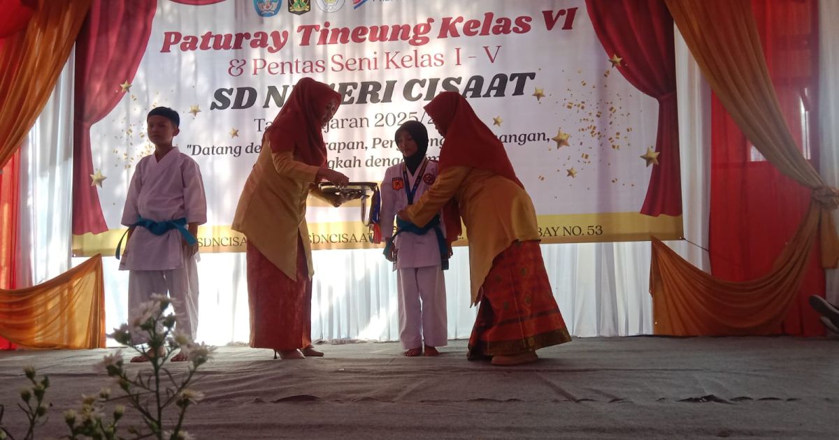 Penuh Haru dan Kreativitas, SDN Cisaat Gelar \'Tutur Tineung\' dan Pentas Seni Meriah