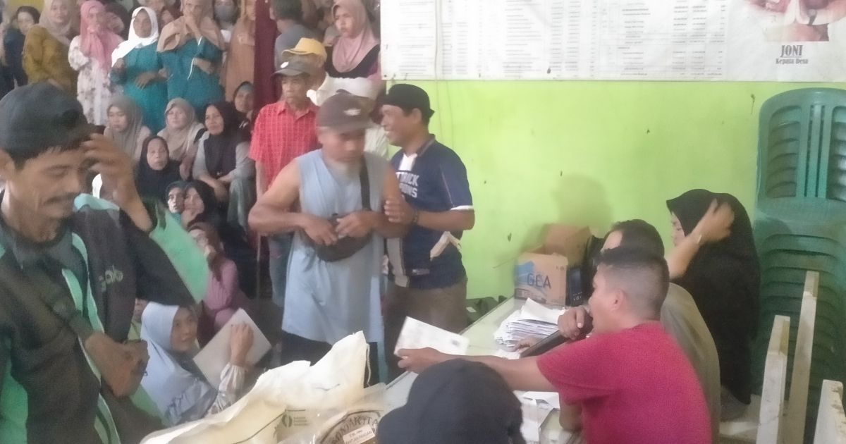 Pembagian Sembako untuk 772 KPM di Desa Wangunsari, Pemerintah Desa Berharap Jangkauan Bantuan Semakin Luas