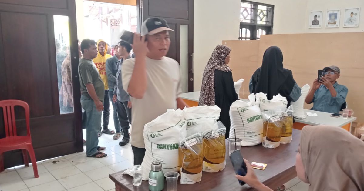 Penyaluran bantuan Dikawal Bulog,pihak Kecamatan, Babinsa, Bhabinkamtibmas ,serta Linmas *Prioritas*: Lansia & ibu hamil