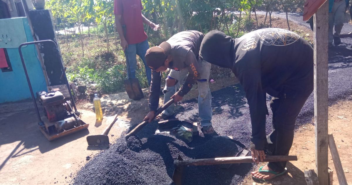 Soroti Transparansi Proyek Jalan Lingkungan Batununggal, Pelaksana Diduga Abaikan K3 dan Mutu Pengaspalan