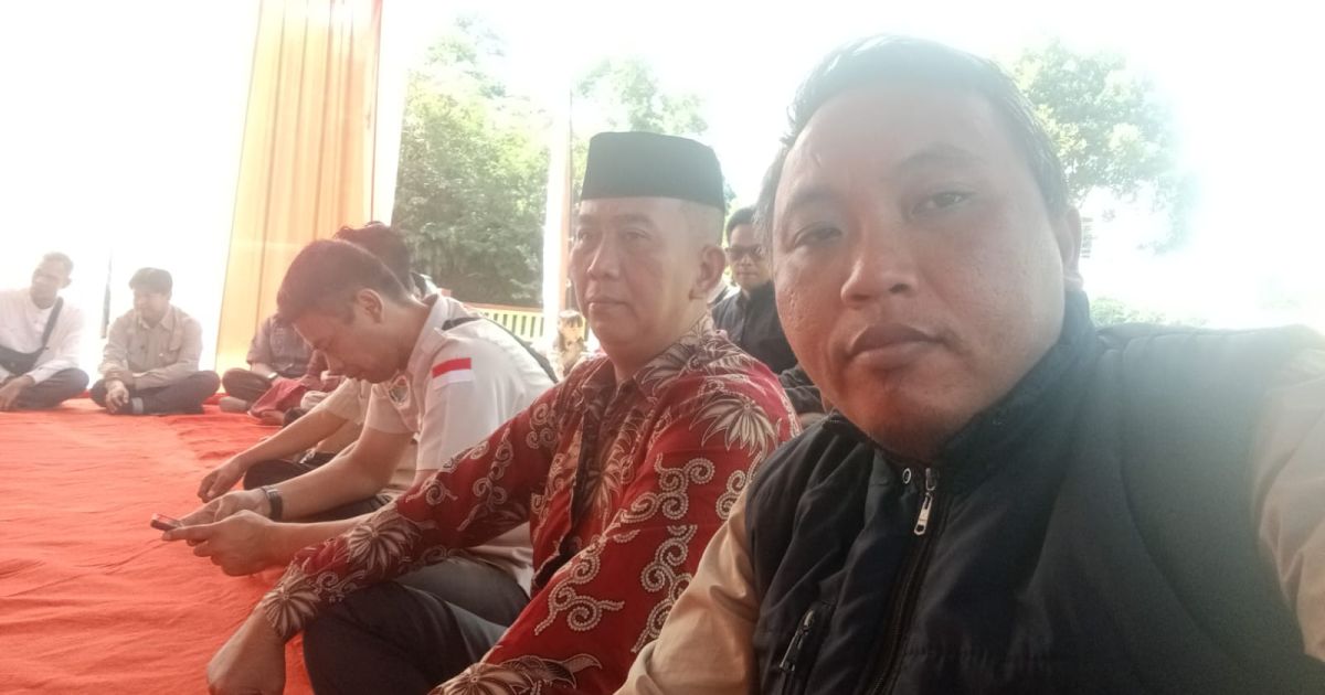 Perwakilan Desa Mekarasih Hadiri Peringatan HUT Bhayangkara ke-80 di Polsek Simpenan