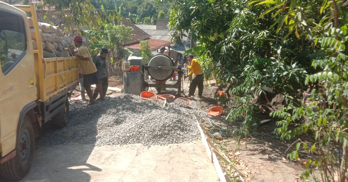 Pembangunan Rambat Beton di Kampung Gadog Desa Cikakak Tingkatkan Akses dan Mobilitas Warga