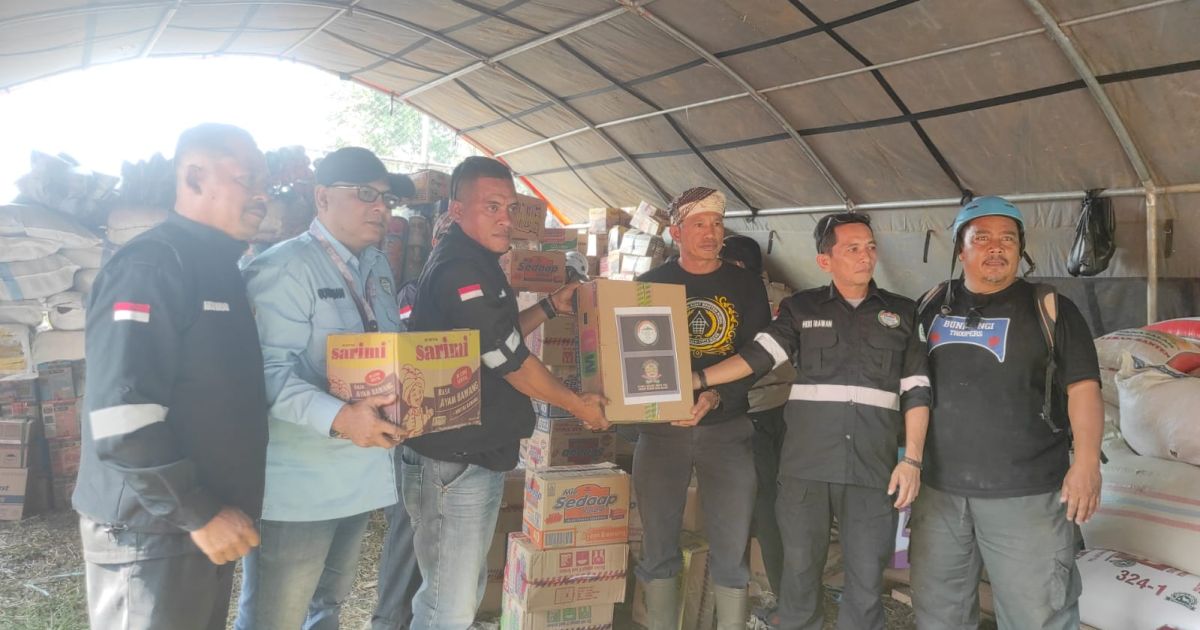 KPBMS dan SPJ Cabang Simpenan Salurkan Santunan bagi Korban Kebakaran di Kesepuhan Cipta Mulya