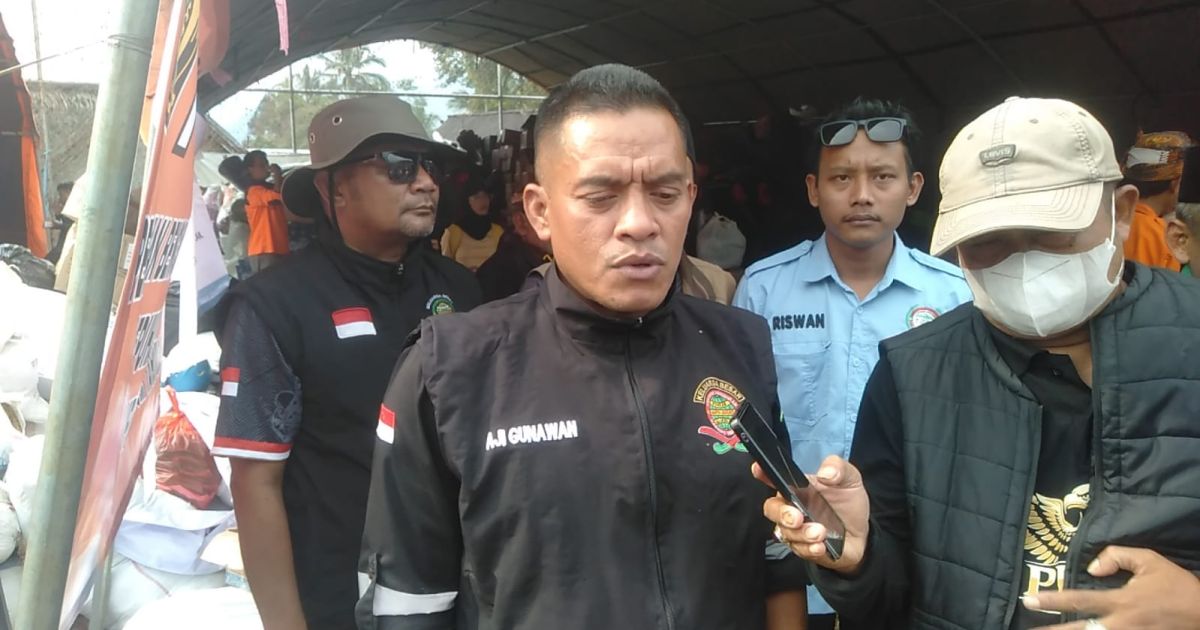 Ketua Cabang Sapujagat Simpenan dan Koperasi Bumi Kiara Mineral Sejahtera Kembali Salurkan Bantuan untuk Korban Kebakaran Ciptamulya